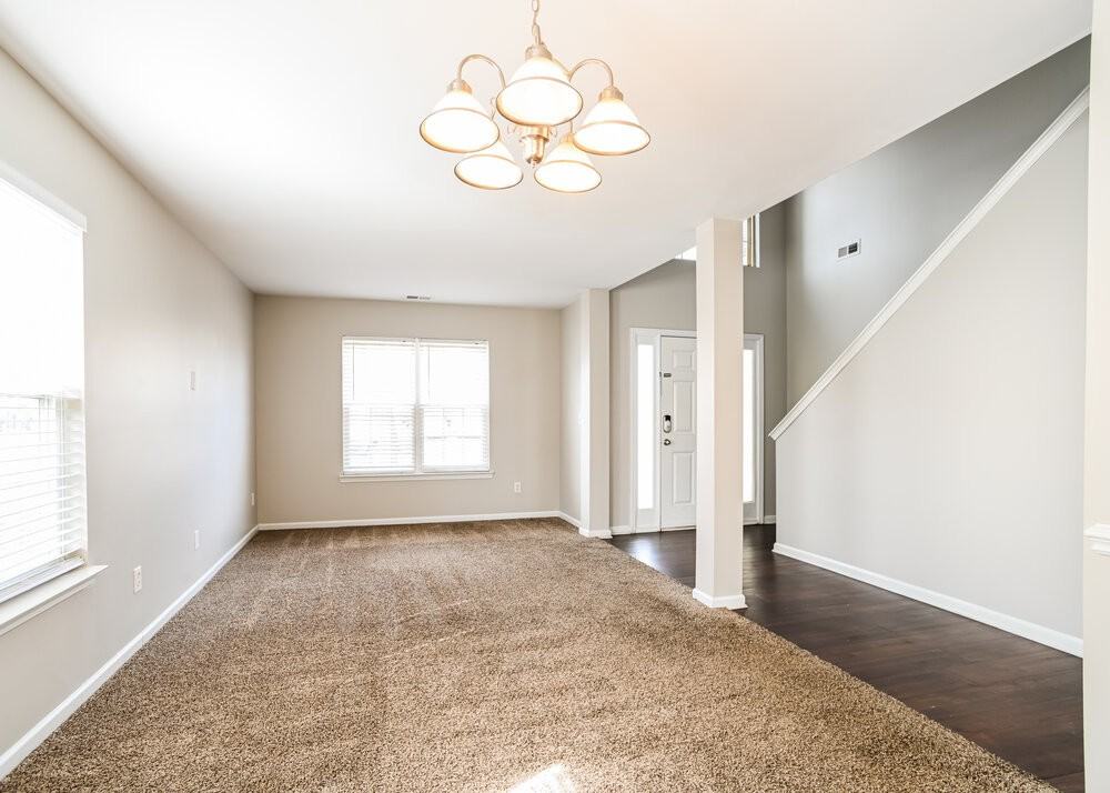 3313 Valerie Dr - Photo 5 of 17