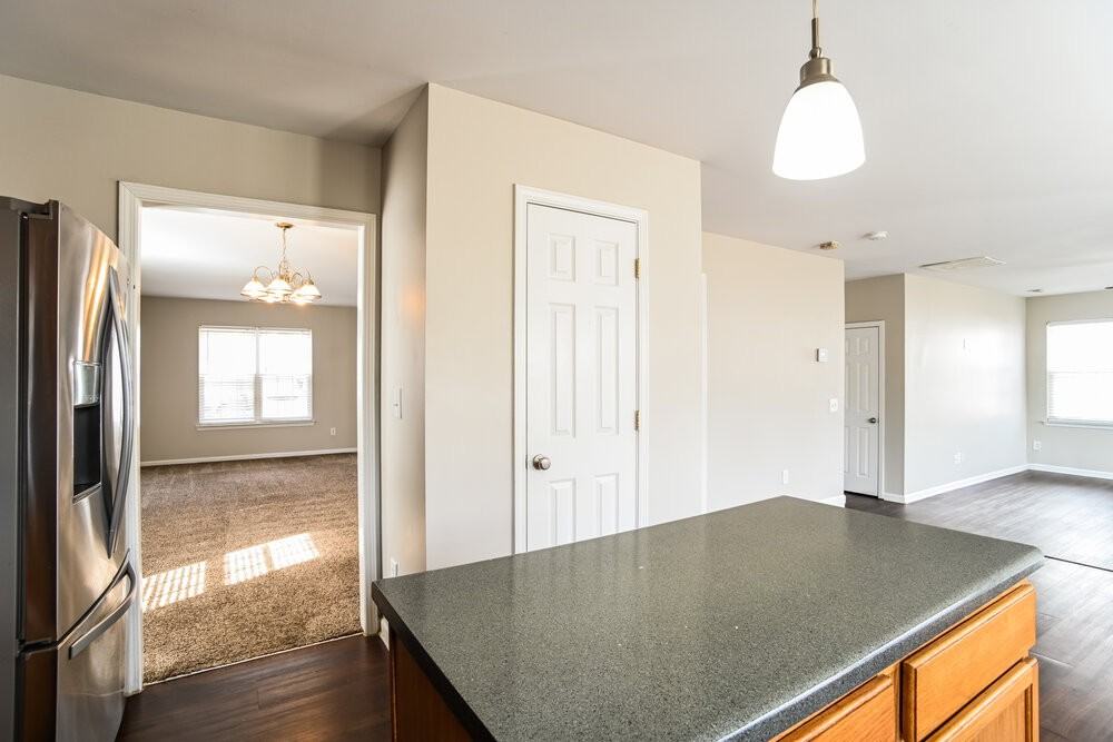 3313 Valerie Dr - Photo 6 of 17