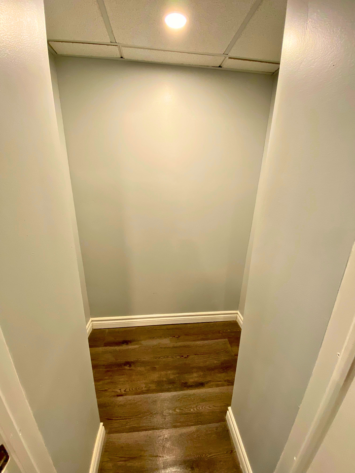 315 East 16th Street - Photo 3 of 11