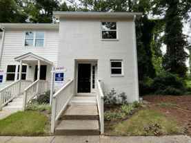 212 N Peartree Ln #G - Photo 1 of 1