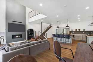 1013 E. 7th Street - Photo 1 of 1