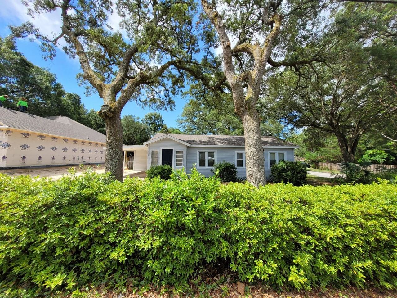 369 Lincoln Ave - Photo 6 of 24