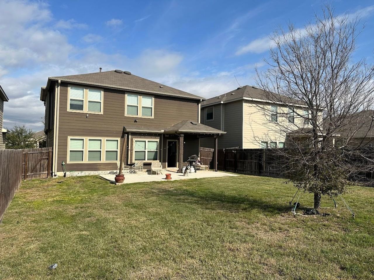 9018 Bowring Park - Photo 3 of 29