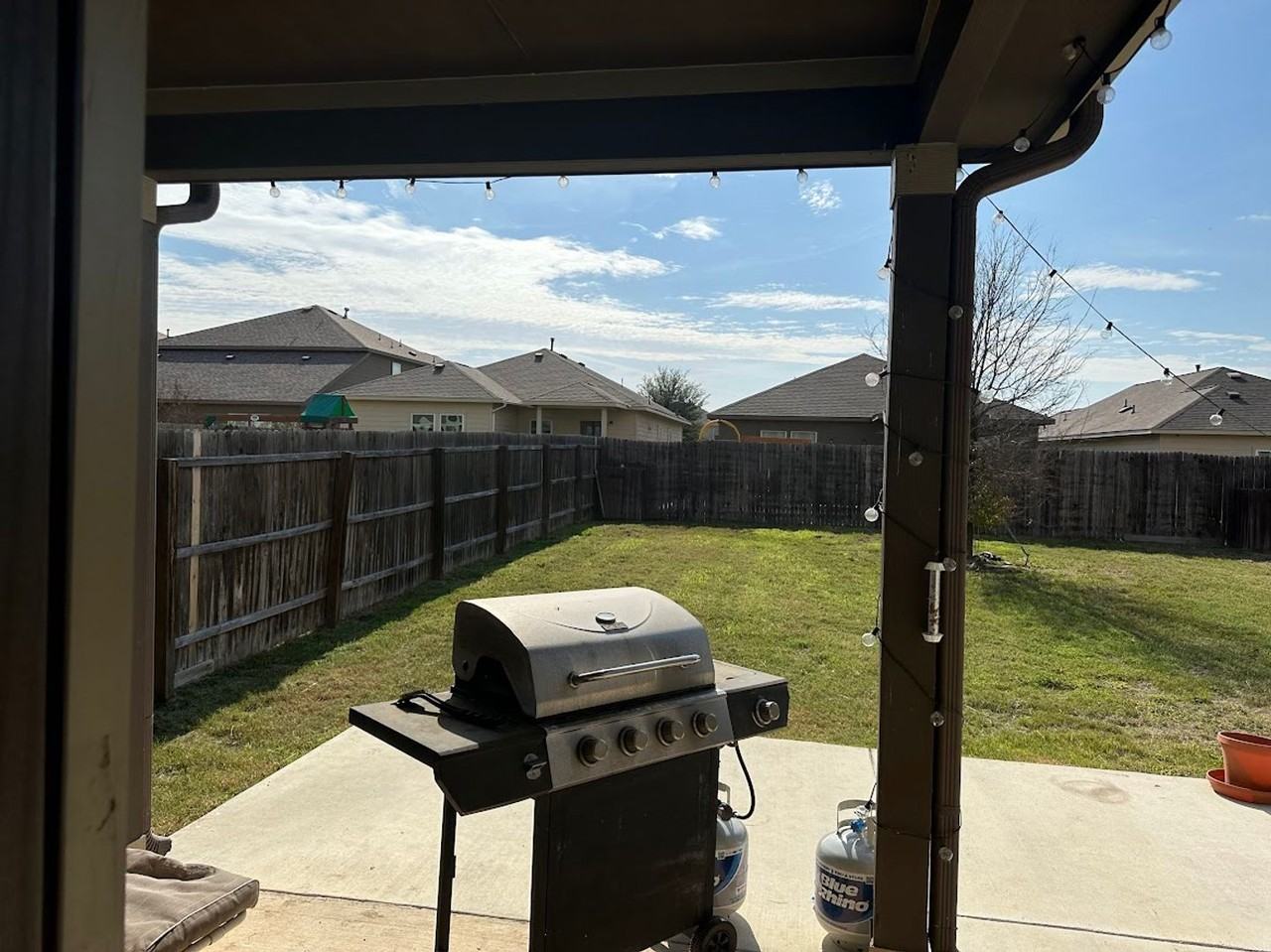 9018 Bowring Park - Photo 5 of 29