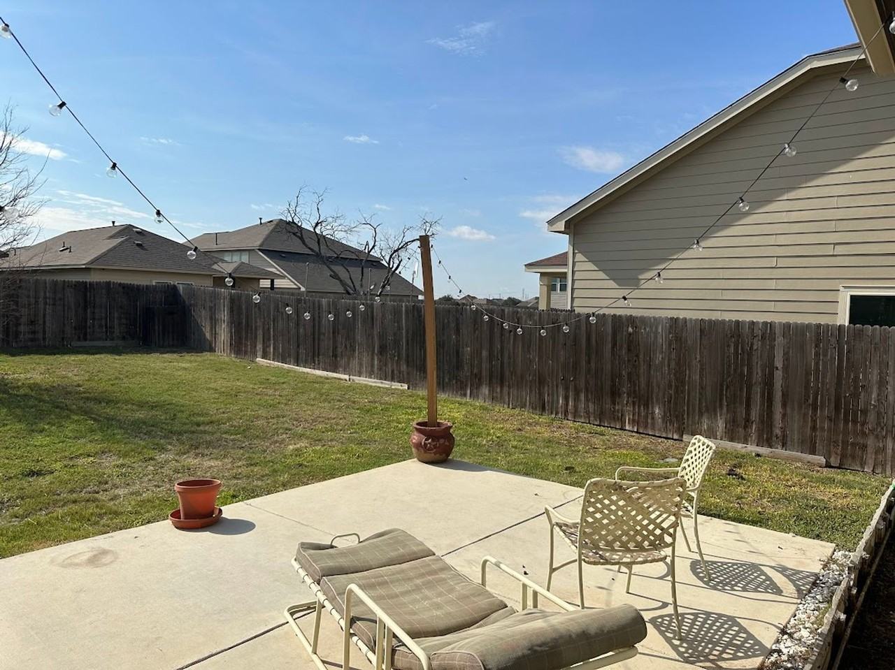 9018 Bowring Park - Photo 6 of 29