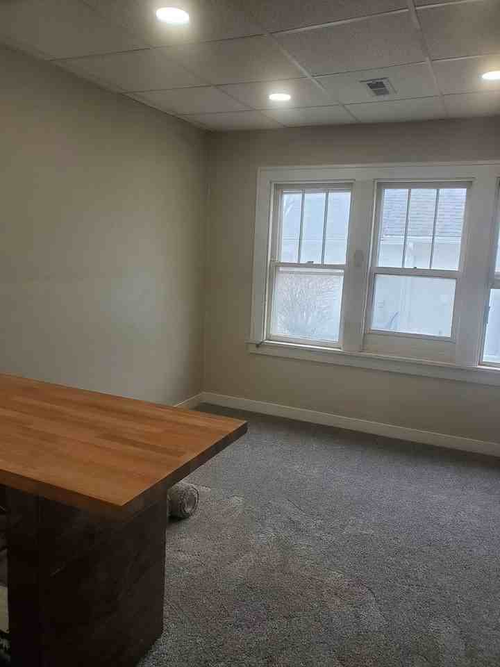 417 Wilson St - Photo 3 of 14