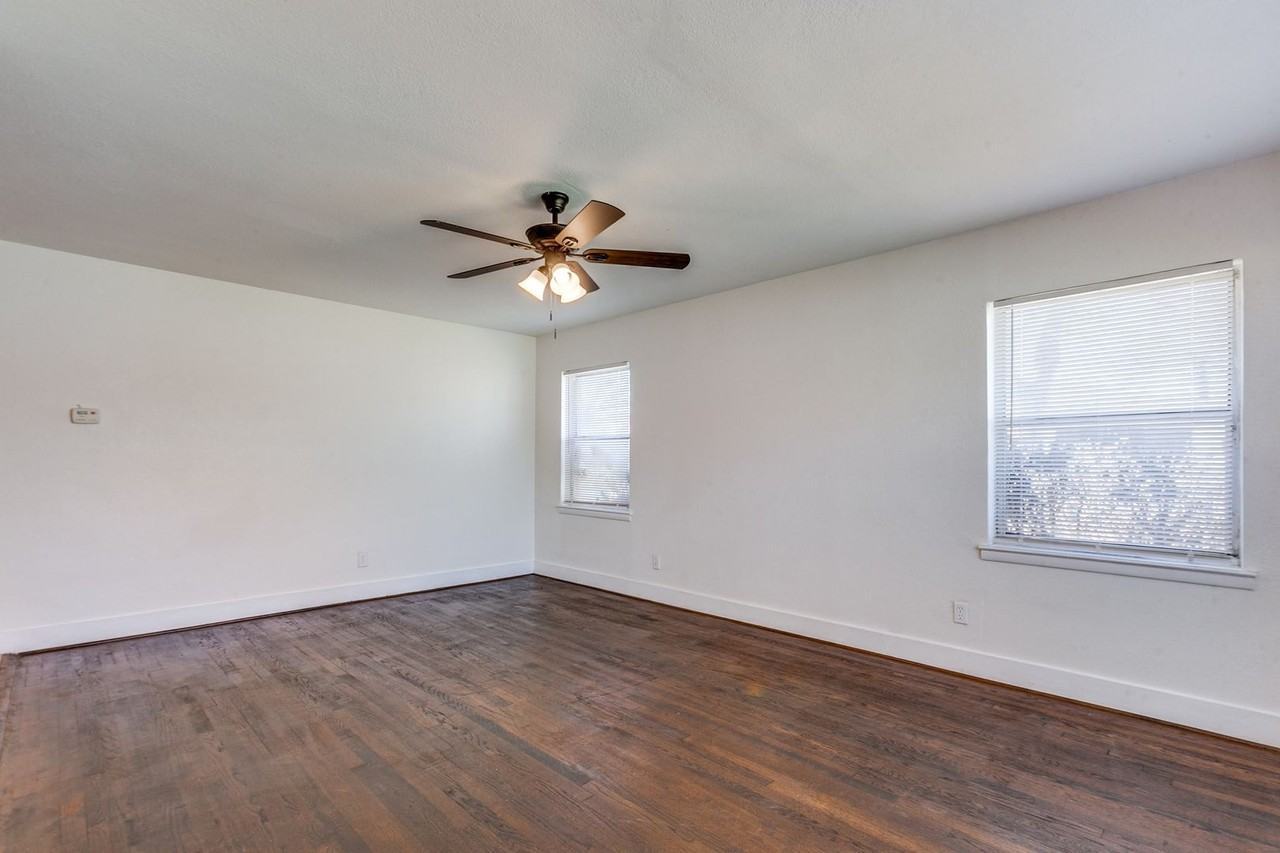 10728 Allegheny Dr - Photo 4 of 30