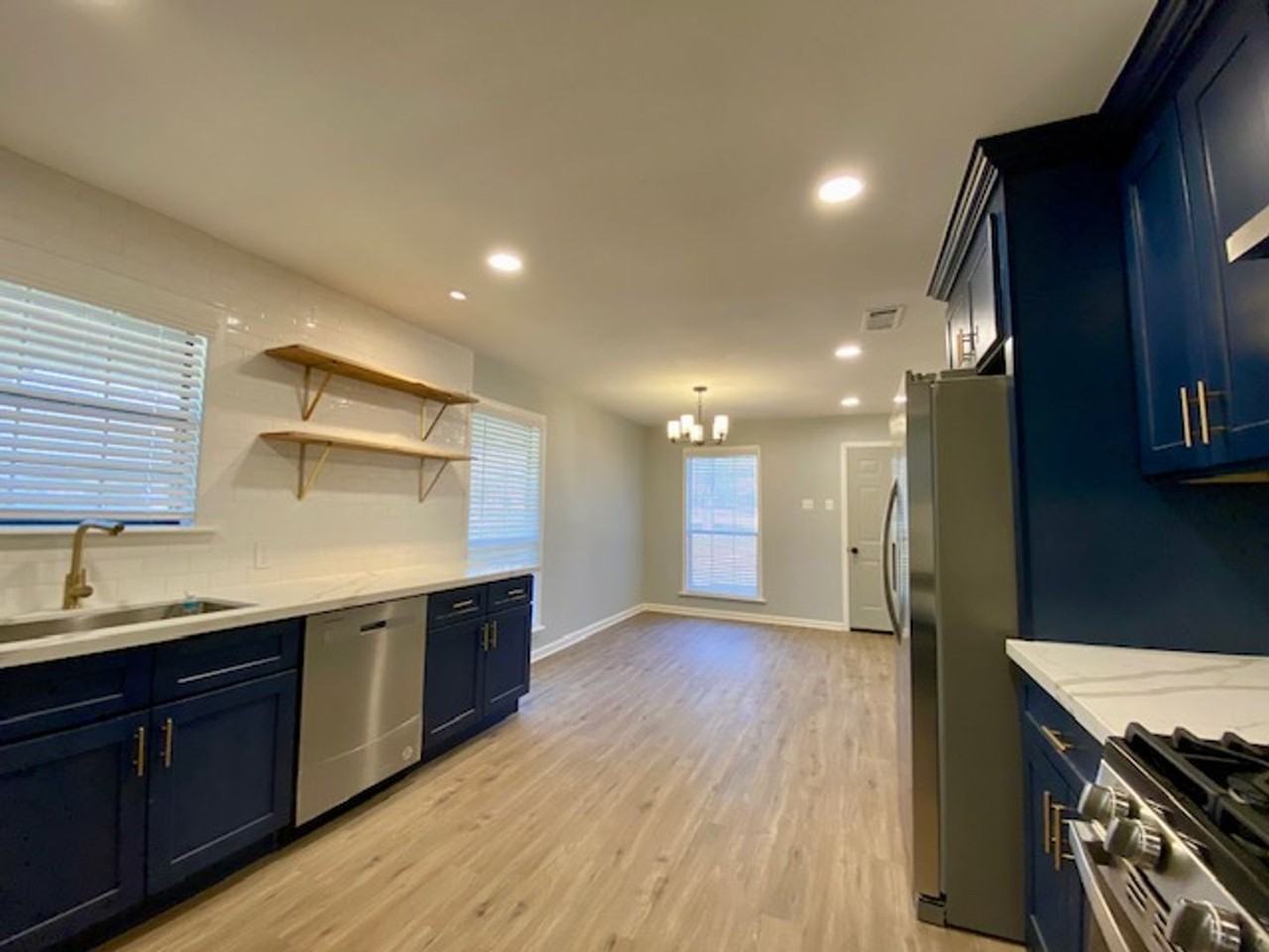 319 Breitling Rd - Photo 3 of 16