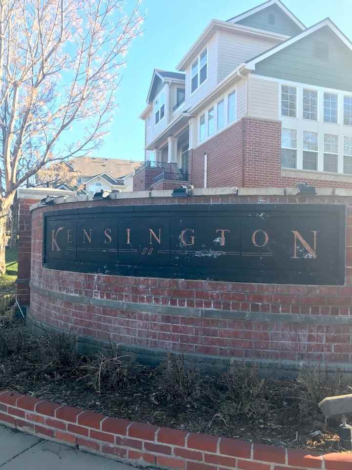 1425 S Emporia Ct - Photo 3 of 28