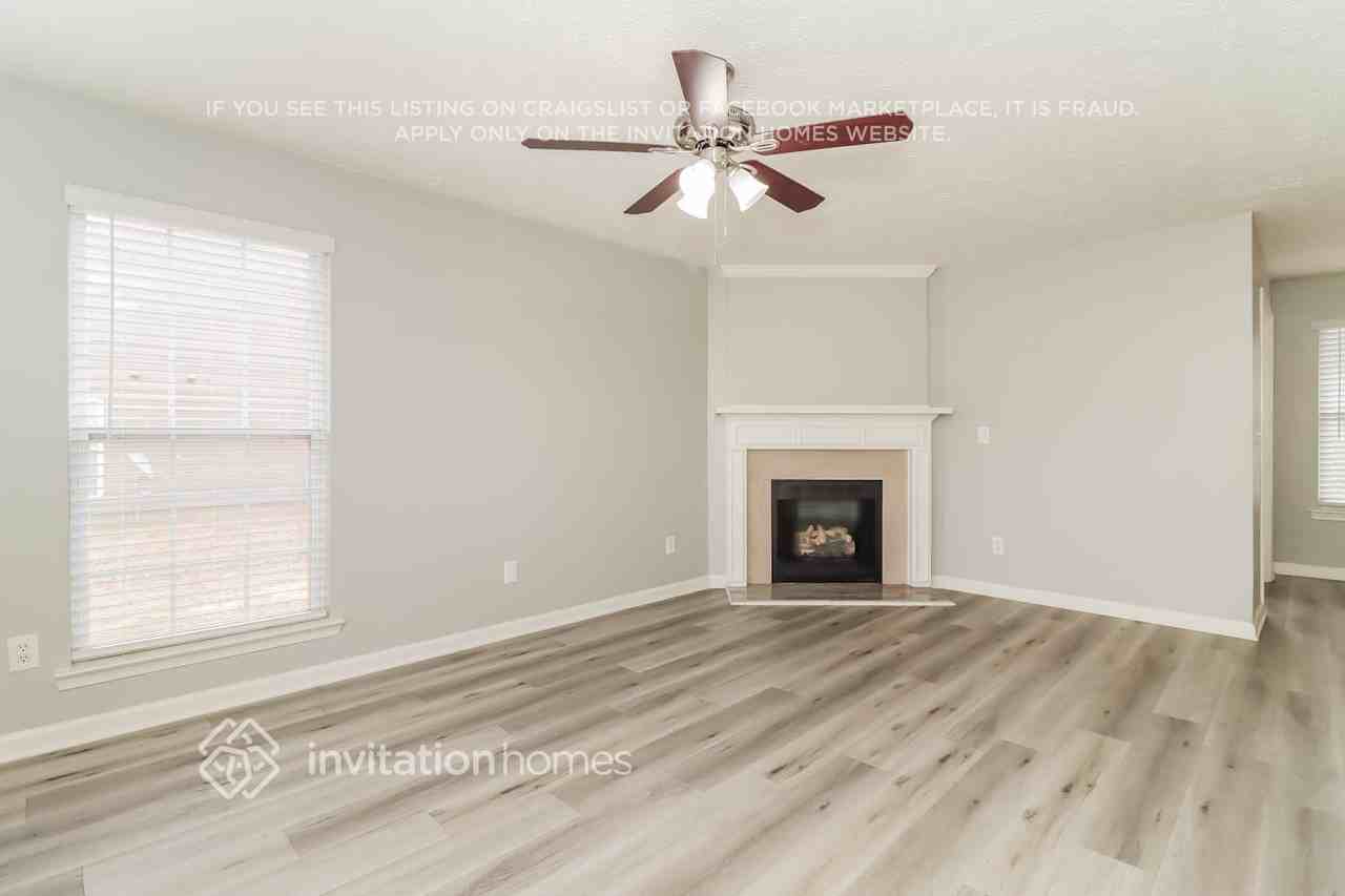 5447 Somer Mill Rd - Photo 4 of 18