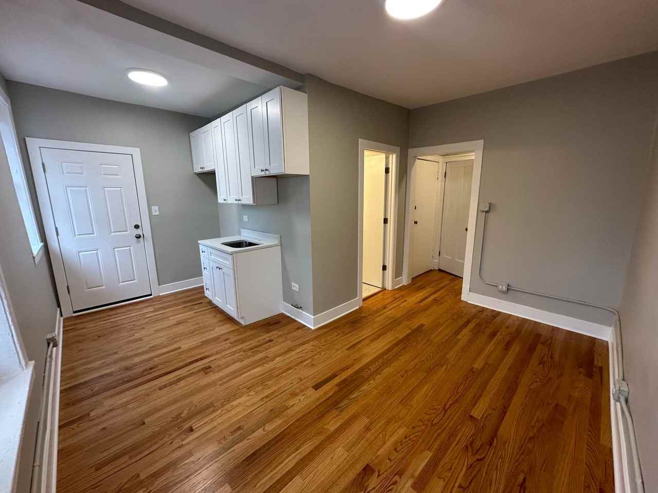 4902 N Saint Louis Ave #1E - Photo 7 of 9