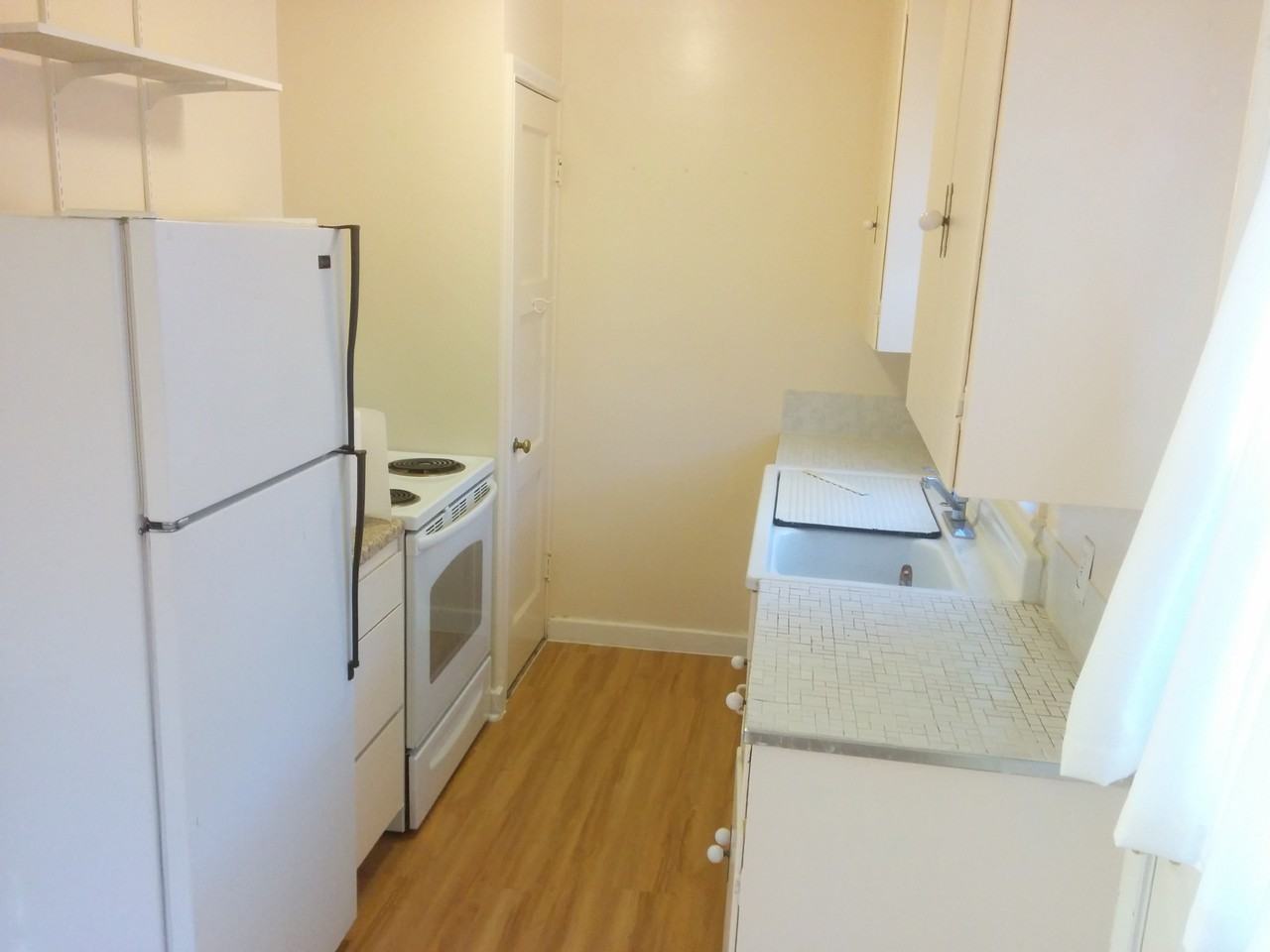 403 N Division St #NA - Photo 3 of 9