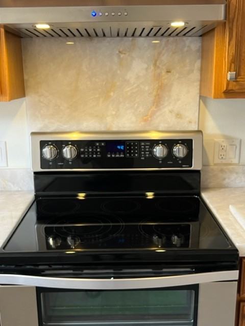 379 Jackson St - Photo 3 of 10