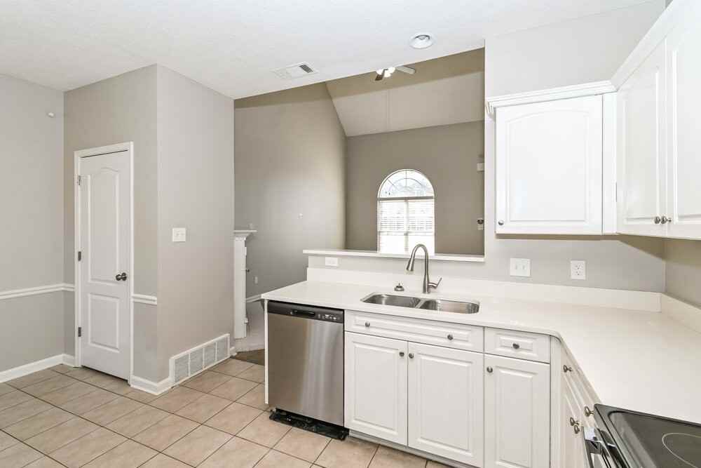8116 Port Douglas Dr - Photo 7 of 17