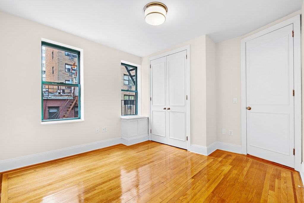 E 70th St #6A - Photo 2 of 12