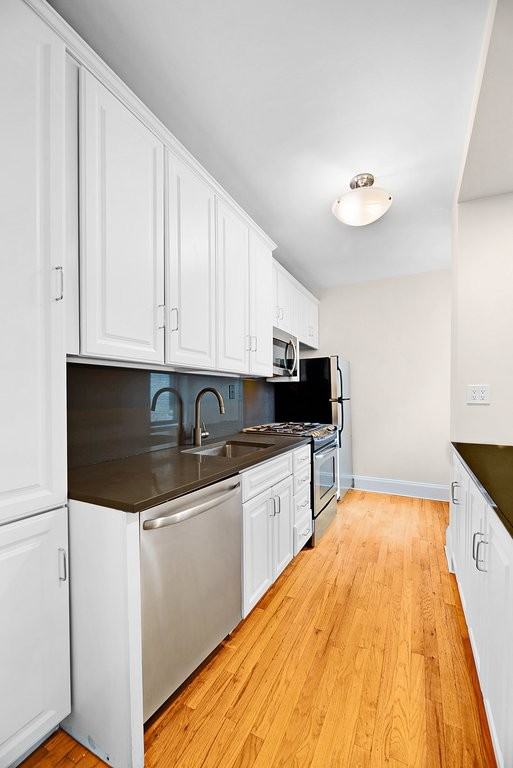 E 70th St #6A - Photo 4 of 12