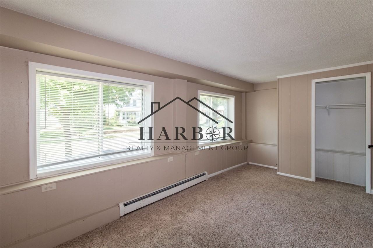 28 6th Ave Se - Photo 3 of 19