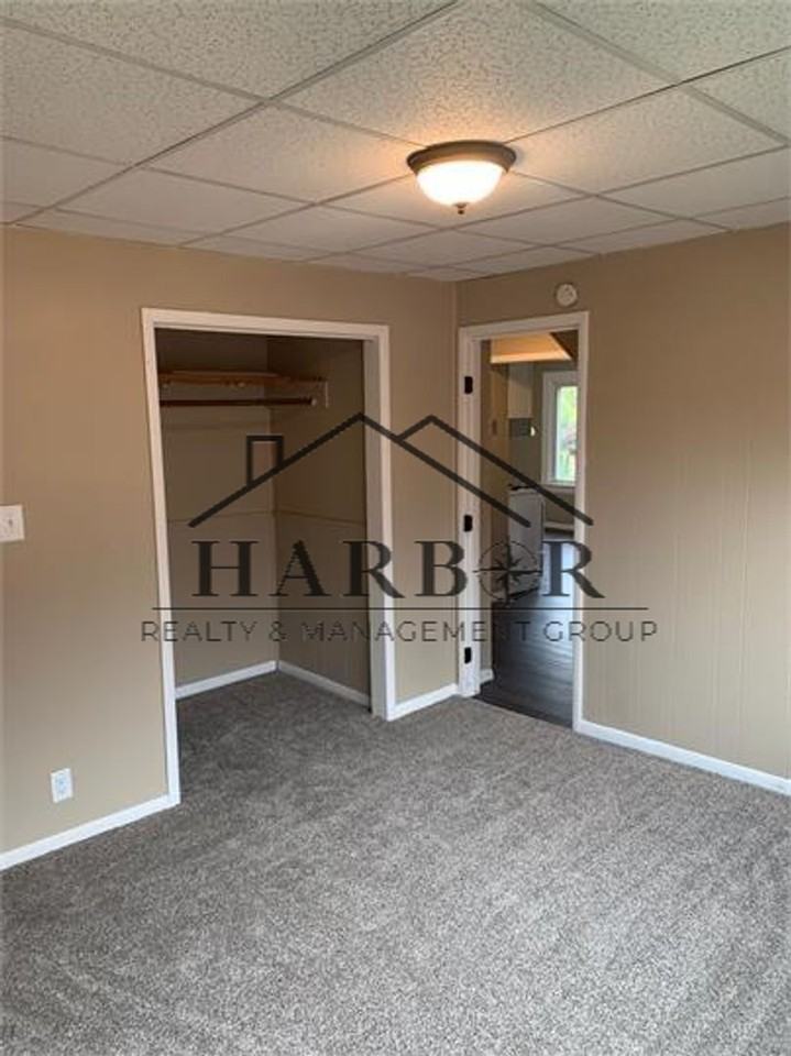 28 6th Ave Se - Photo 3 of 8