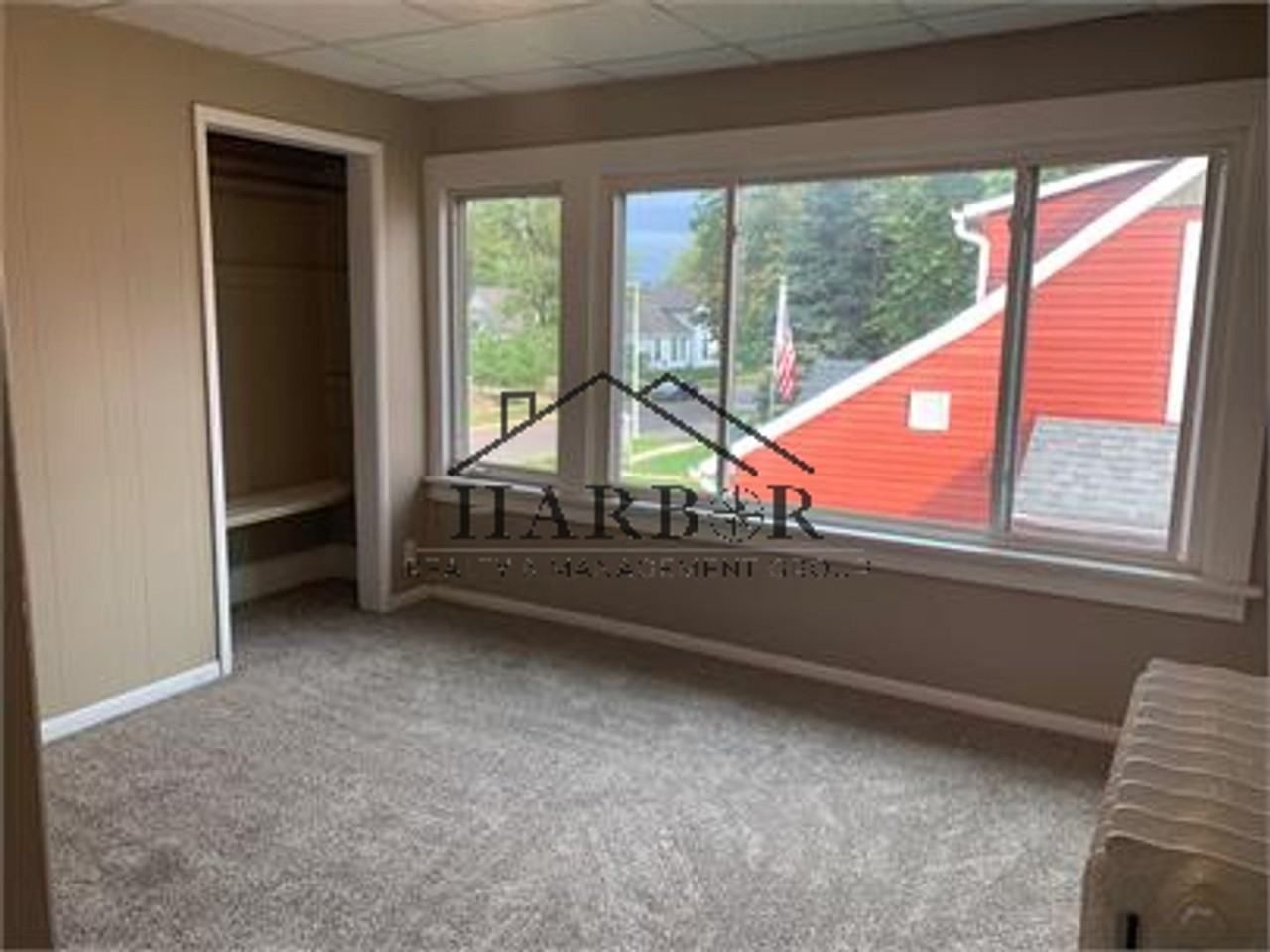 28 6th Ave Se - Photo 5 of 8