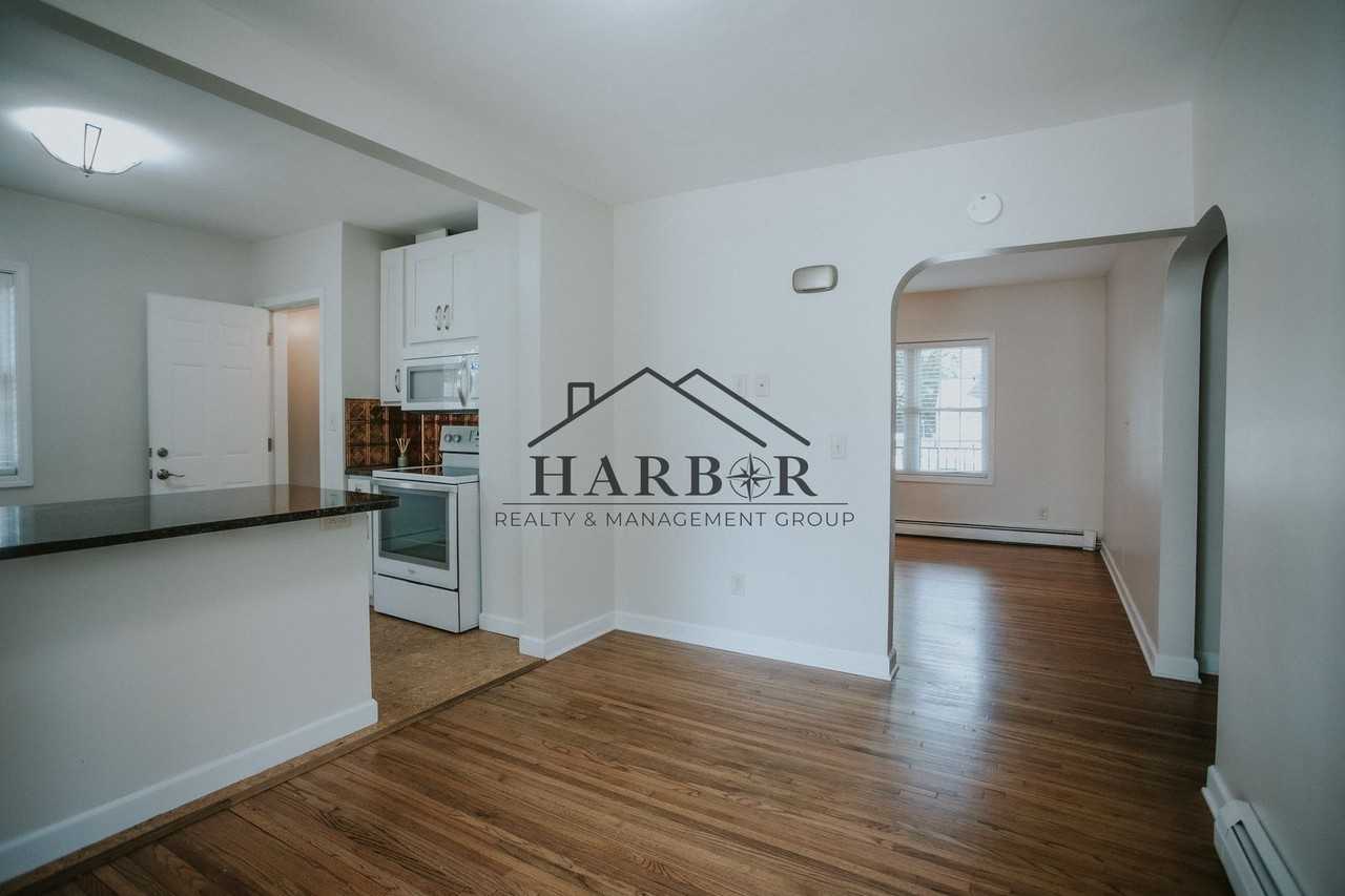 608 6th Ave Sw - Photo 3 of 17