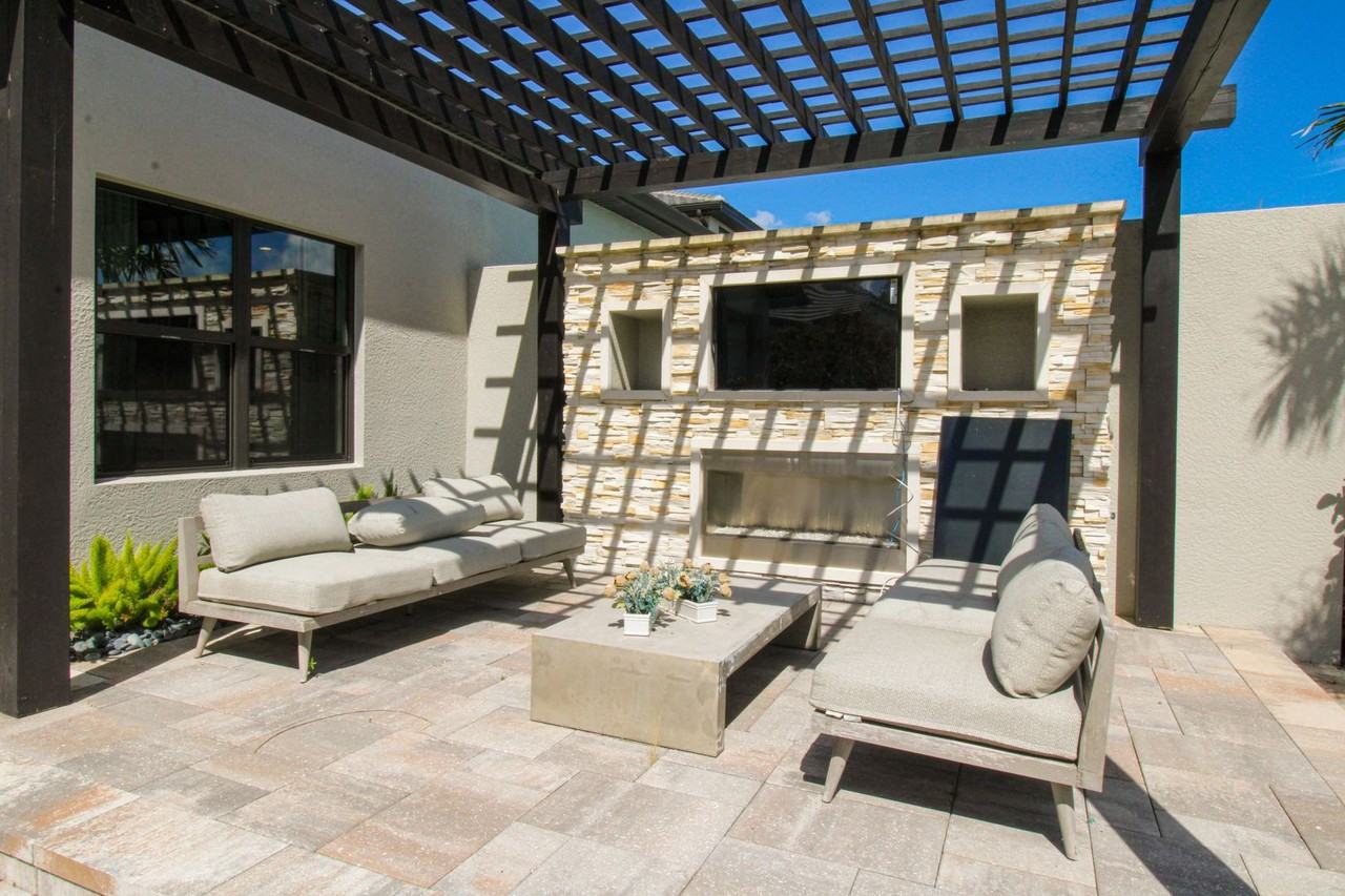 14723 Kingfisher Loop - Photo 4 of 40