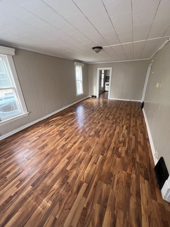 37 E 19th St - Photo 2 of 9