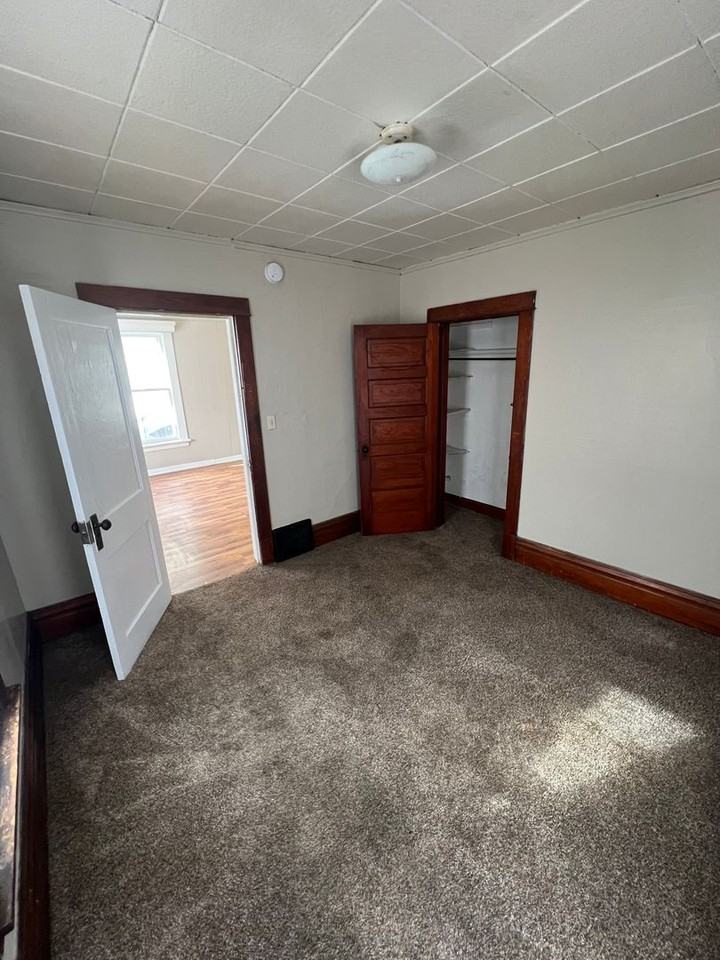 37 E 19th St - Photo 3 of 9