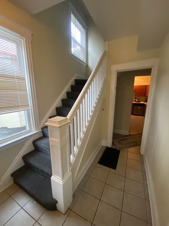 430 Southview Ave - Photo 4 of 20