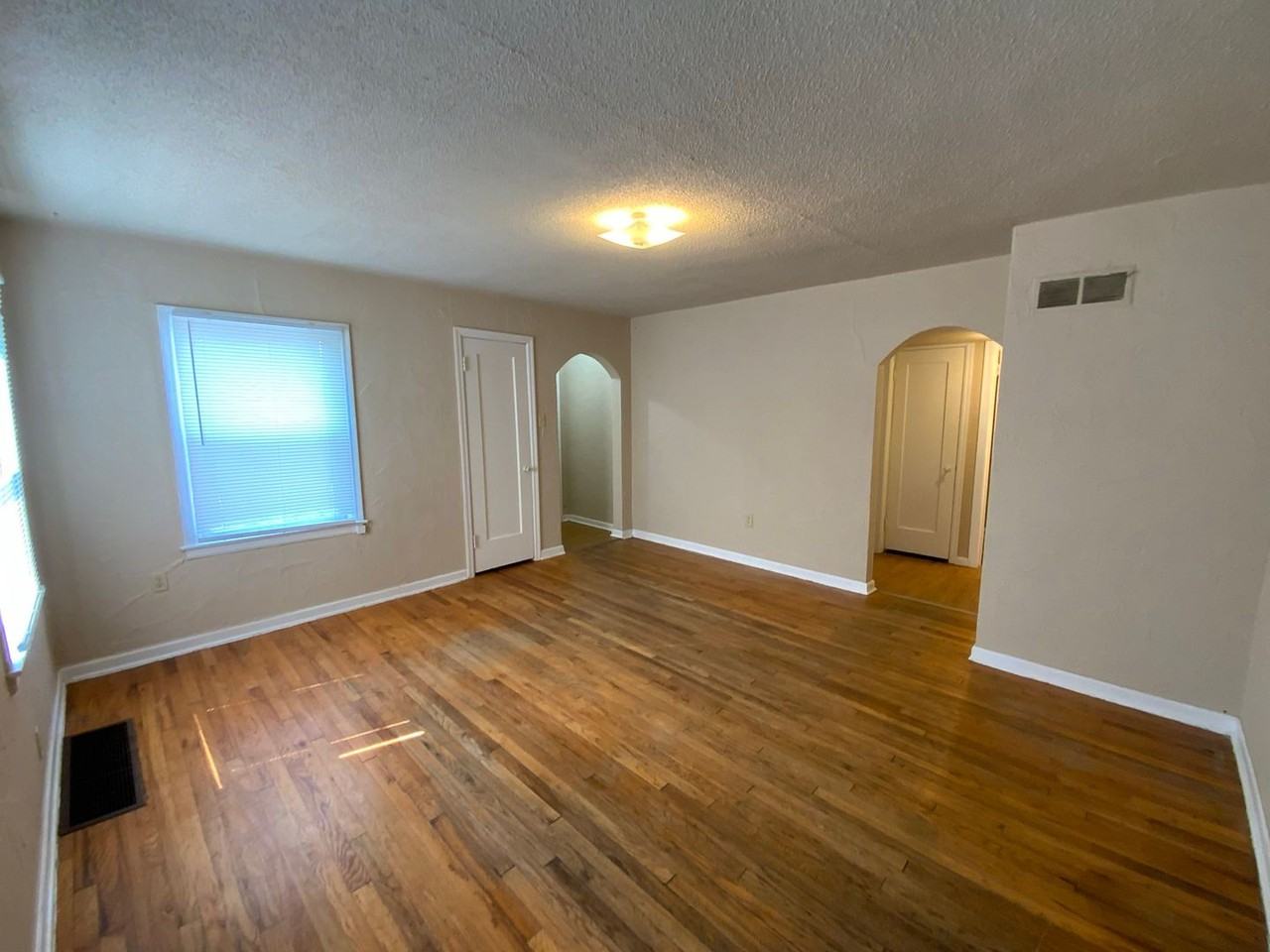 1102 N Garth Ave - Photo 2 of 16