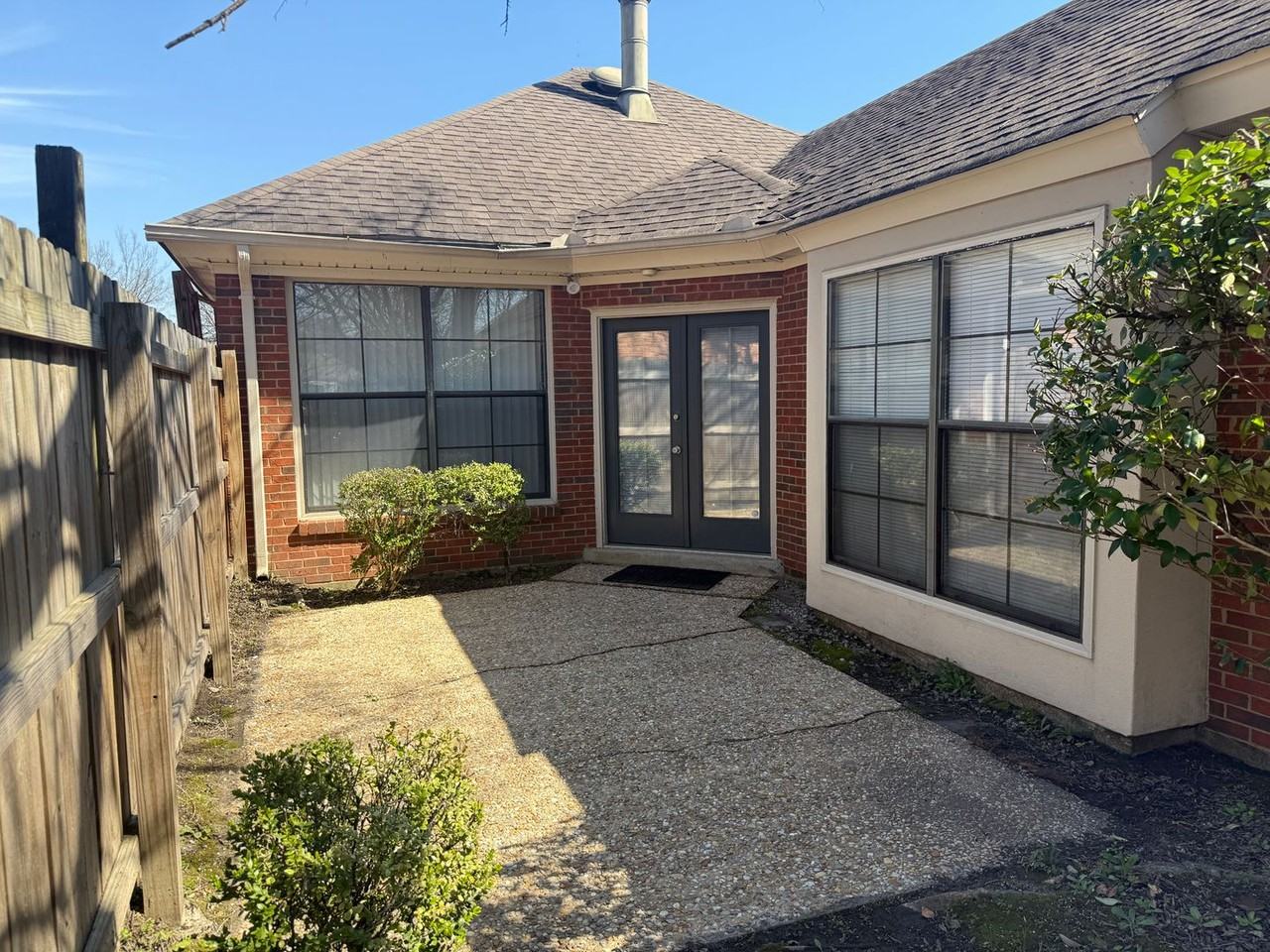 1944 Woodrun Dr - Photo 2 of 38