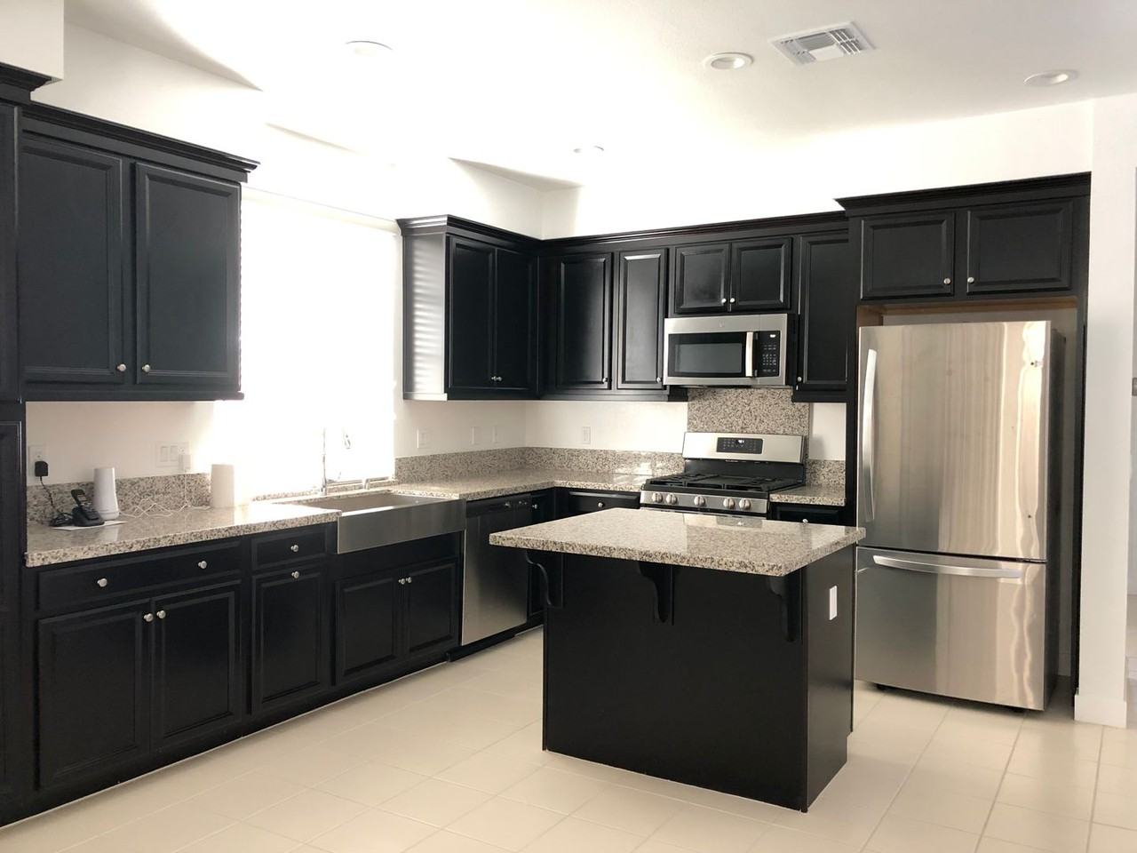 1632 Wild Oat Way - Photo 4 of 7