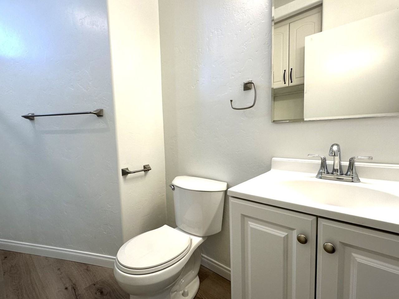 4460 4460 Mississippi Street - 10 - Studio - Photo 5 of 8