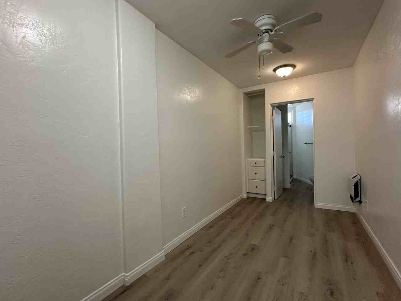 4460 4460 Mississippi Street - 10 - Studio - Photo 6 of 8