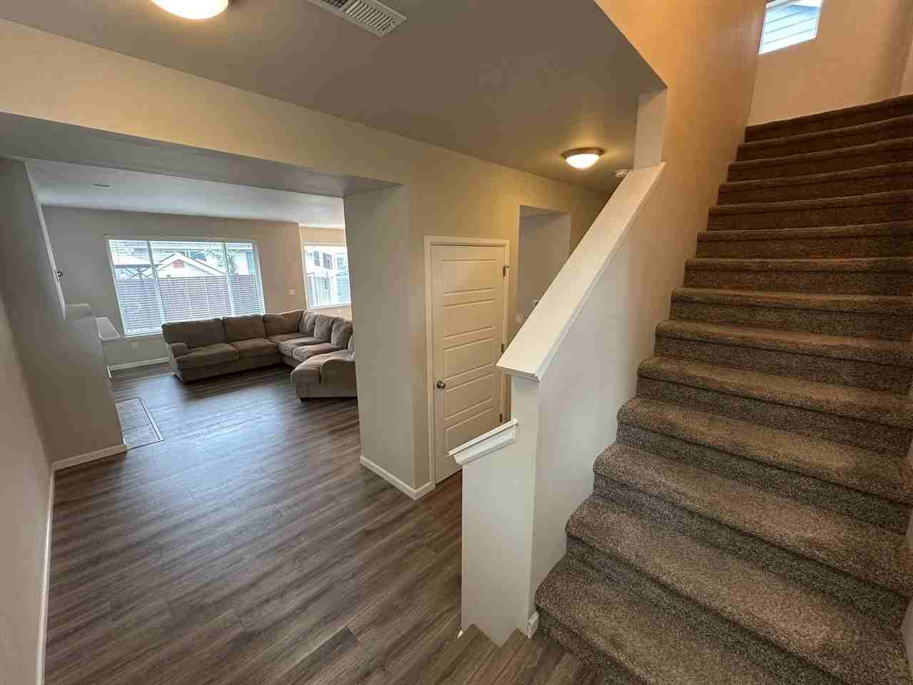 9978 Dain St Se - Photo 2 of 16