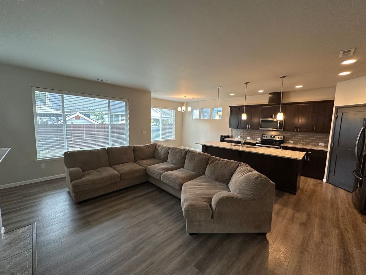 9978 Dain St Se - Photo 3 of 16