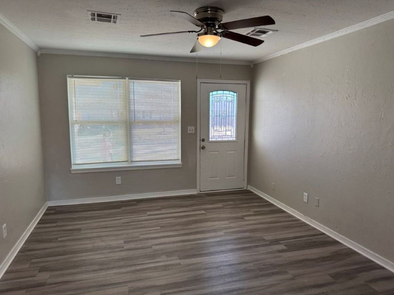 1933 Rulane Dr - Photo 2 of 18