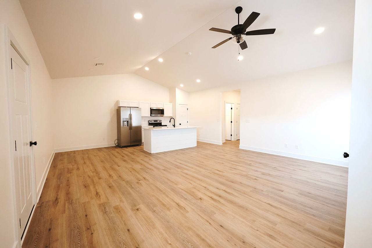 522 522 E Briarbrook Lane - Photo 3 of 31