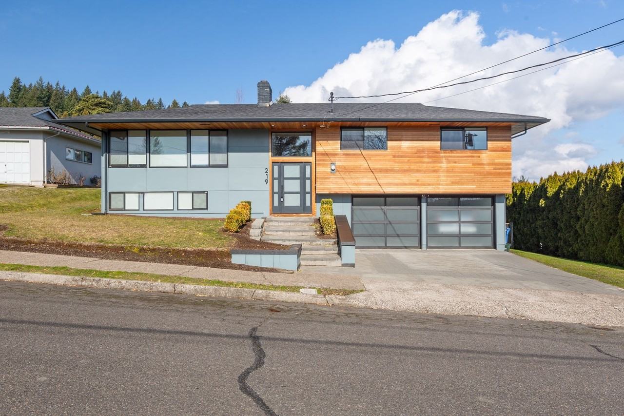 219 Nw 19th Ave - Photo 2 of 31