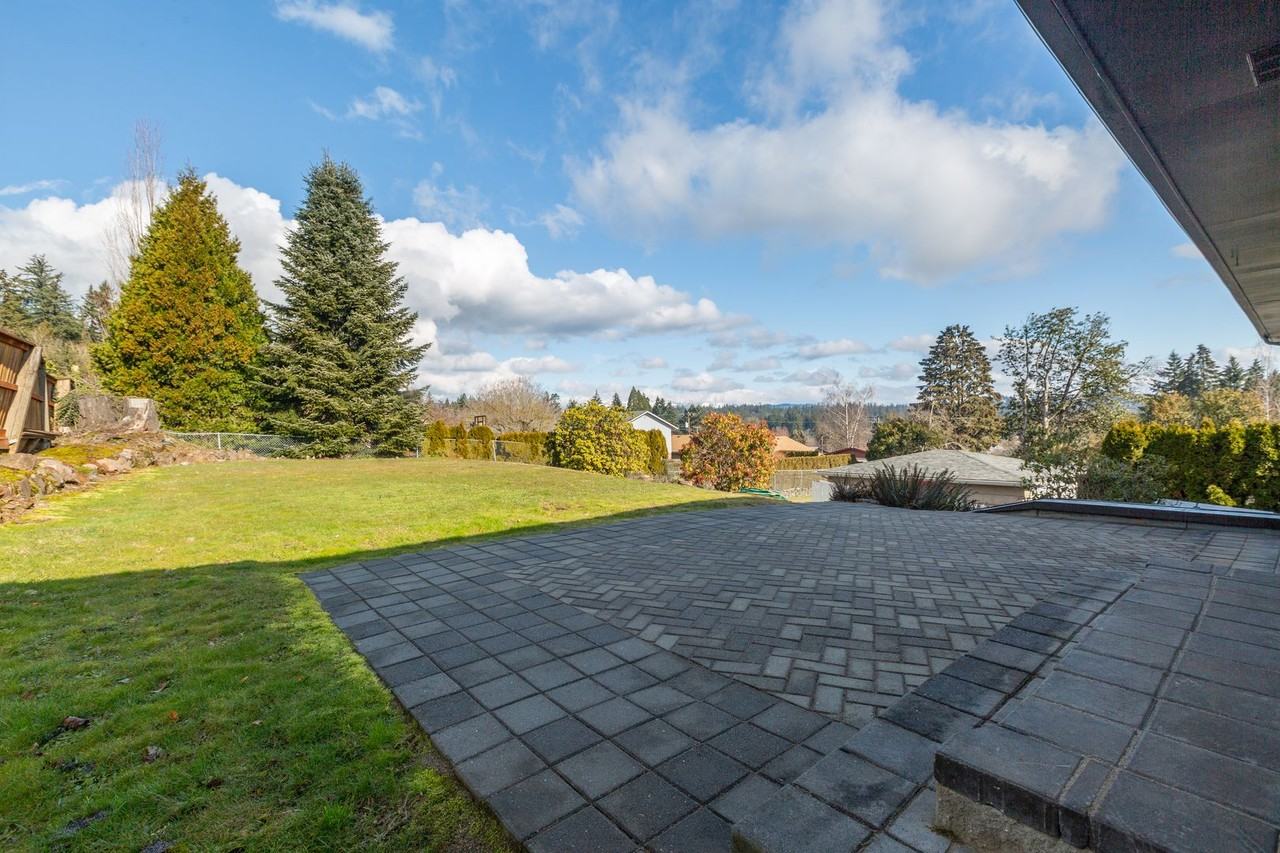 219 Nw 19th Ave - Photo 5 of 31