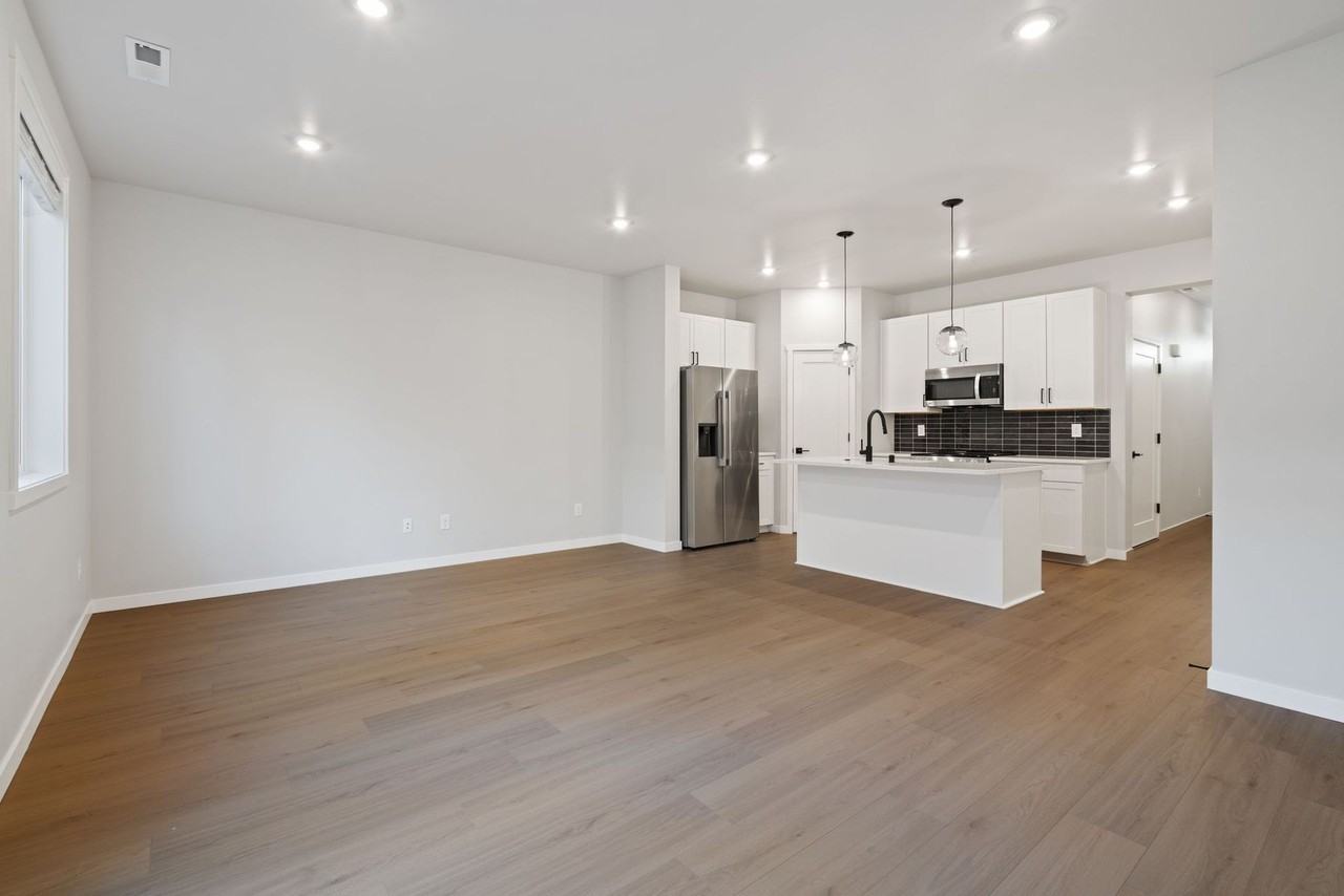 Introducing Your Dream Home: - Photo 6 of 50