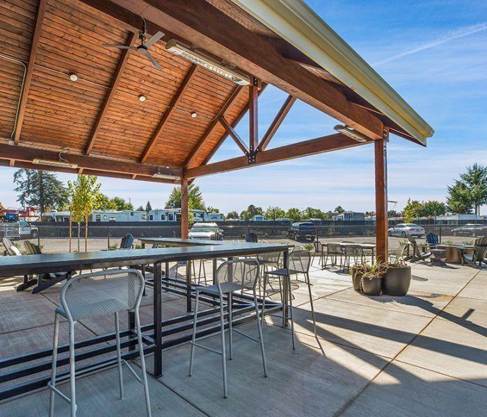 2385 Sprague Ln - Photo 4 of 25