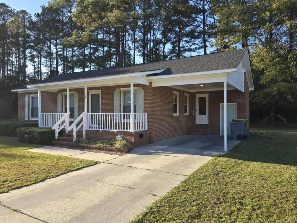 102 Dallas St - Photo 2 of 15