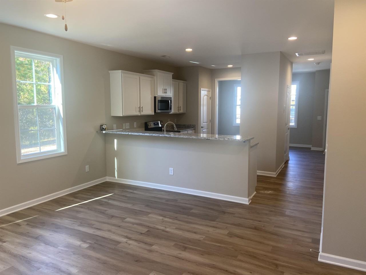 175 Old Murdoch Rd #1005