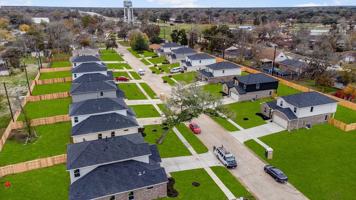 featured image of 420 Magnolia Ln