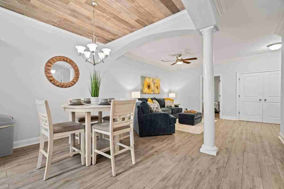 1184 1184 - Photo 4 of 21