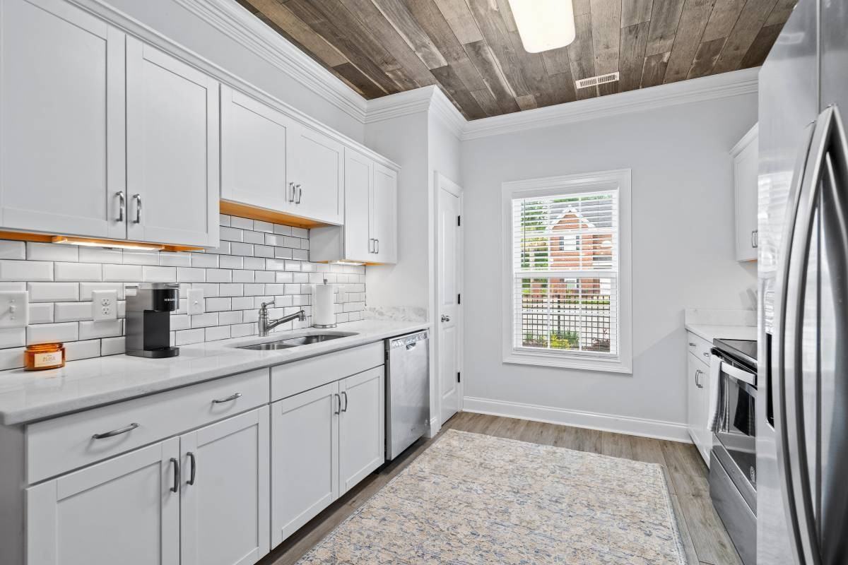 1184 1184 - Photo 7 of 21