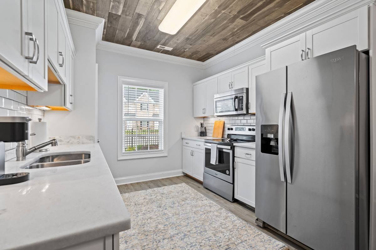 1184 1184 - Photo 4 of 21