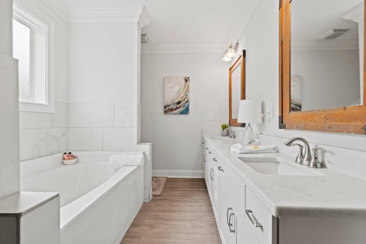 1184 1184 - Photo 6 of 21