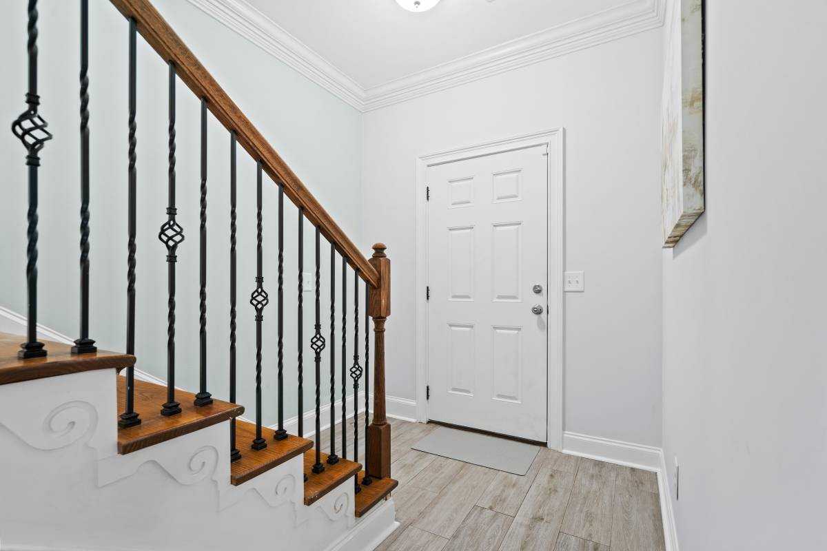 1184 1184 - Photo 6 of 21