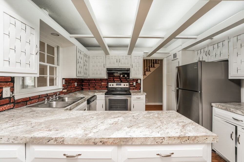 963 Asborough Ct - Photo 7 of 18